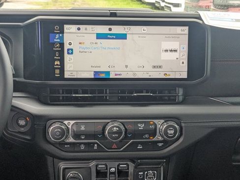 New 2025 Jeep Gladiator Rubicon image 16