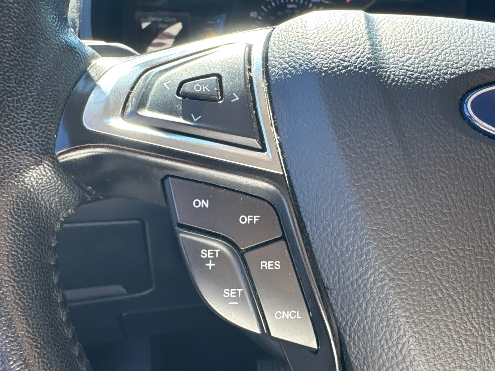 Used 2024 Ford Edge SEL AWD/4WD image 31