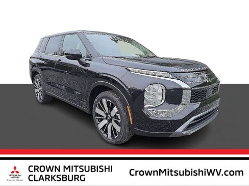 New 2025 Mitsubishi Outlander SE image 1