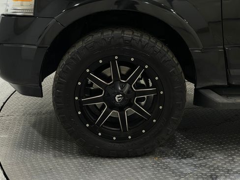Used 2012 Ford Expedition XLT AWD/4WD image 34