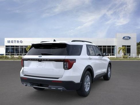New 2026 Ford Explorer Active RWD image 8