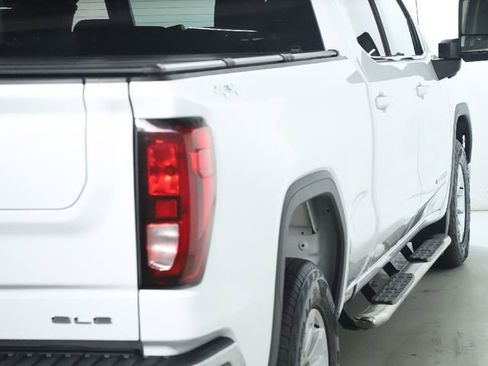 Used 2022 GMC Sierra 1500 SLE image 20