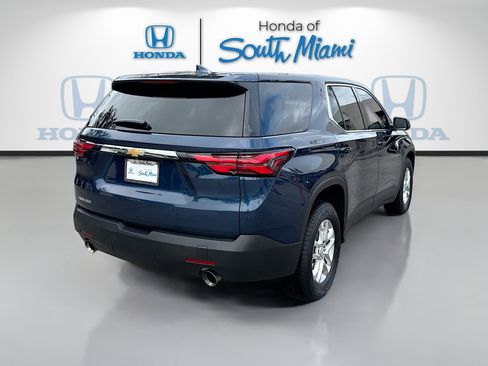 Used 2023 Chevrolet Traverse LS image 7