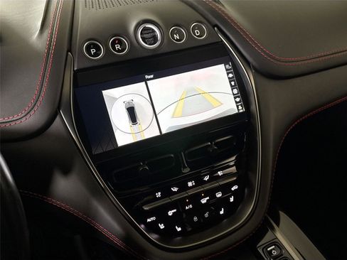 Used 2021 Aston Martin DBX image 21