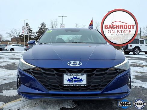 Used 2023 Hyundai Elantra SEL image 2