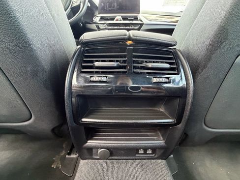 Used 2023 BMW 530e xDrive image 16