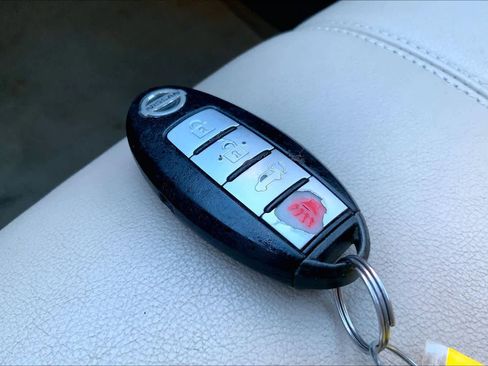 Used 2011 Nissan Murano LE w/ Navigation Pkg FWD image 14