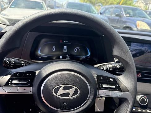 Certified 2026 Hyundai Elantra SE FWD image 23