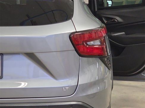 Used 2024 Chevrolet Trax LT w/ Driver Confidence Package image 32