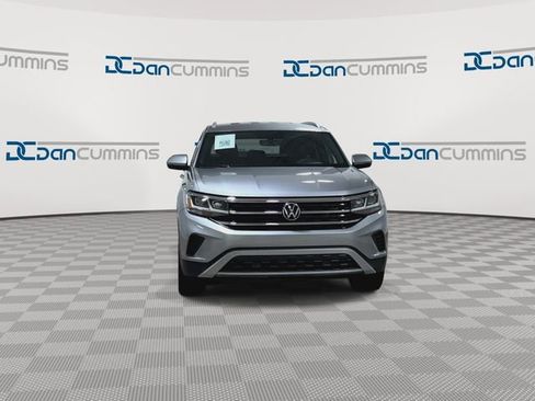 Used 2020 Volkswagen Atlas Cross Sport SE w/ Towing Package AWD/4WD image 3