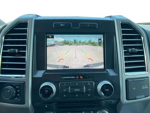 Used 2015 Ford F150 Lariat w/ Equipment Group 502A Luxury AWD/4WD image 29