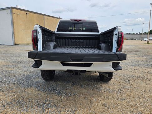 New 2026 GMC Sierra 2500 AT4 w/ AT4 Premium Plus Package AWD/4WD image 4