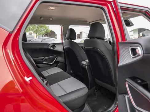 Used 2022 Kia Soul LX w/ Technology Package FWD image 44