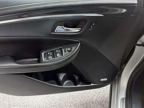 Used 2018 Chevrolet Impala Premier FWD image 13