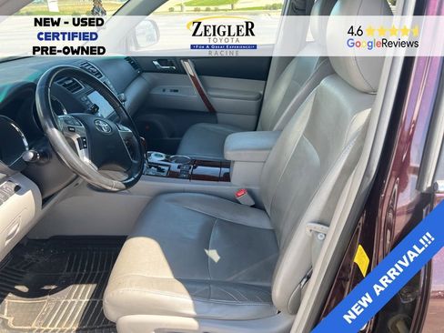 Used 2011 Toyota Highlander Limited w/ Tow Pkg AWD/4WD image 5