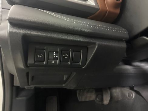 Used 2023 Subaru Outback Touring XT image 23