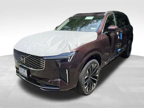 New 2026 Volvo XC90 B5 Plus image 3