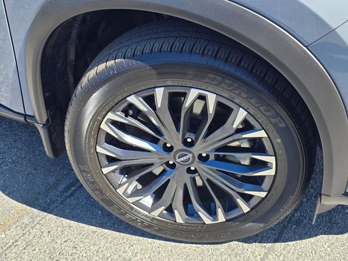 Used 2025 Nissan Rogue SL w/ Tech Package FWD image 27