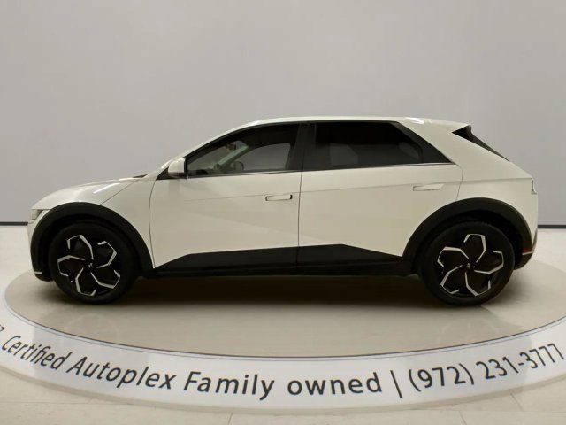 Used 2024 Hyundai Ioniq 5 SE RWD image 2