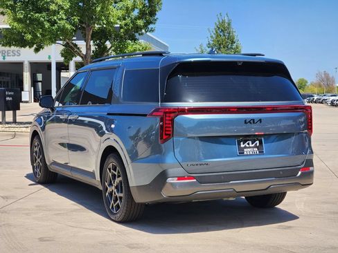 New 2026 Kia Carnival SX Prestige FWD image 4