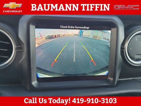 Used 2018 Jeep Wrangler Unlimited Sahara AWD/4WD image 20