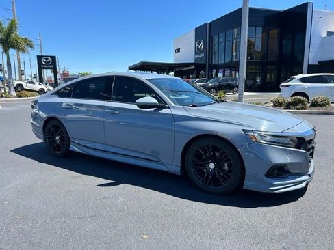 Used 2022 Honda Accord Touring image 1