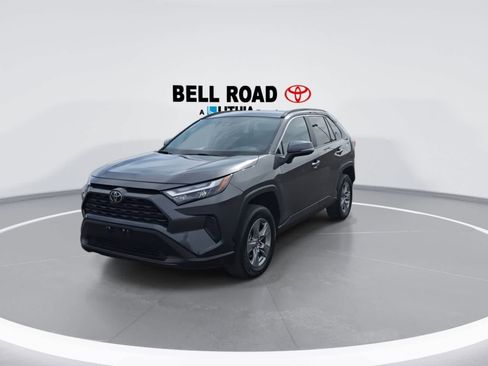 Used 2025 Toyota RAV4 XLE image 4
