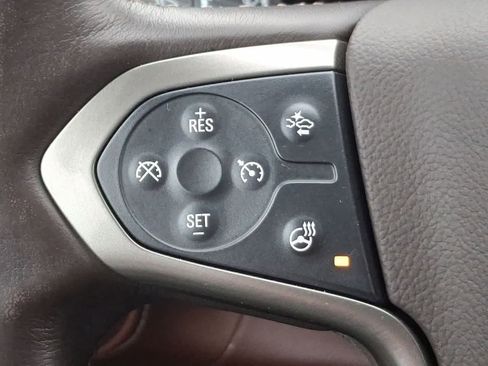 Used 2018 Chevrolet Silverado 1500 High Country image 23