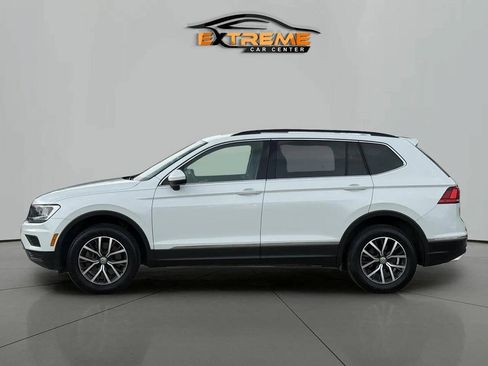 Used 2020 Volkswagen Tiguan SE w/ Panoramic Sunroof Package AWD/4WD image 3