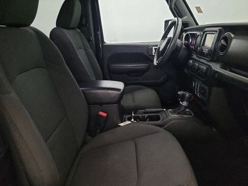 Used 2018 Jeep Wrangler Sport image 21