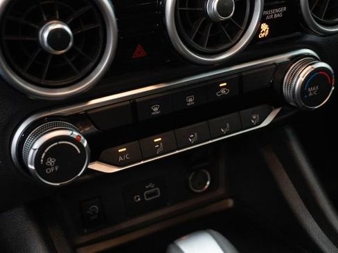 Used 2025 Nissan Sentra S image 24