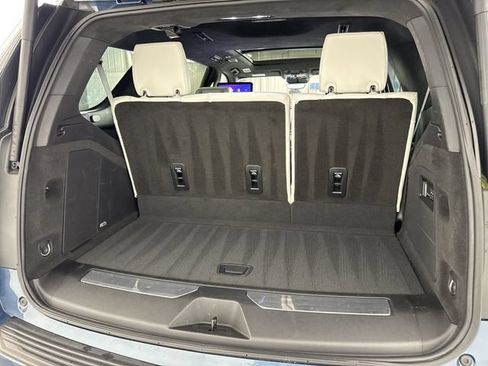 Used 2025 Cadillac Escalade Sport Platinum w/ LPO, Floor Liner Package AWD/4WD image 24
