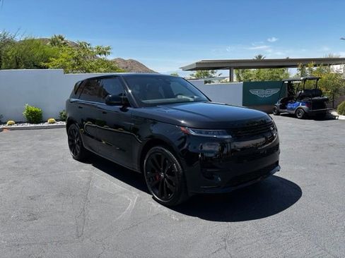 Used 2025 Land Rover Range Rover Sport Dynamic SE AWD/4WD image 3