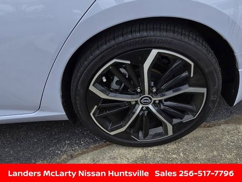 Used 2025 Nissan Altima 2.5 SR image 12