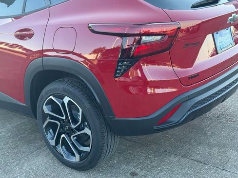 New 2026 Chevrolet Trax RS w/ Driver Confidence Package image 15