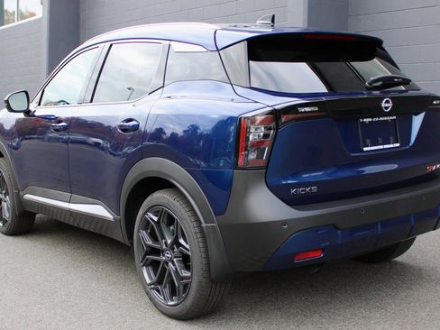 New 2026 Nissan Kicks SR w/ SR Premium Package image 3