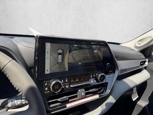 New 2026 Toyota Highlander Limited AWD/4WD image 15