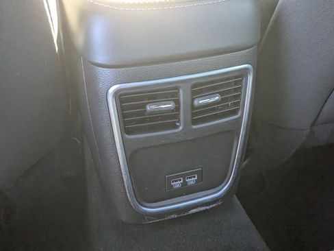 Used 2022 Dodge Charger SXT image 22