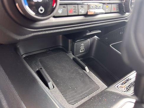 New 2026 Ford Bronco Raptor w/ Interior Carbon Fiber Pack AWD/4WD image 40
