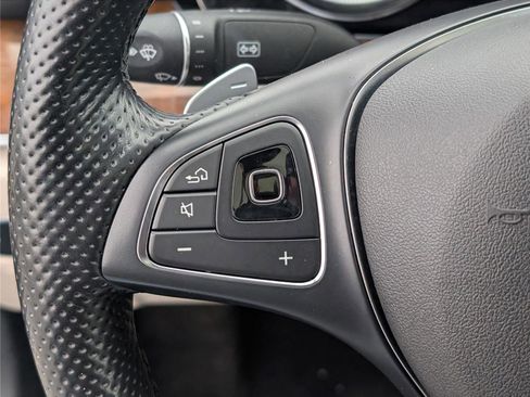 Used 2017 Mercedes-Benz E 300 4MATIC image 23