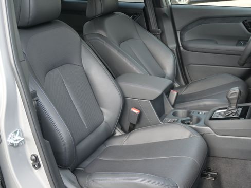 Used 2025 Subaru Forester Limited AWD/4WD image 34