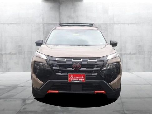 Certified 2025 Nissan Rogue SV AWD/4WD image 4