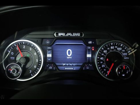 Used 2022 RAM 1500 Big Horn AWD/4WD image 25