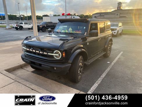Used 2024 Ford Bronco Outer Banks AWD/4WD image 1