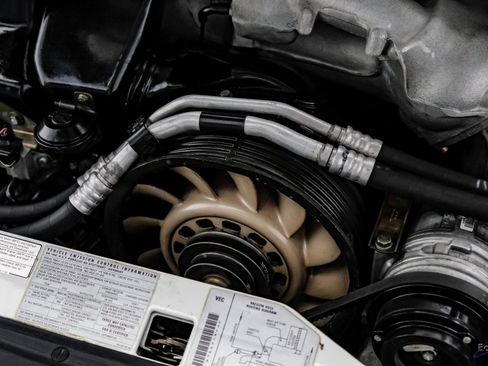 Used 1996 Porsche 911 GT3 RS image 95