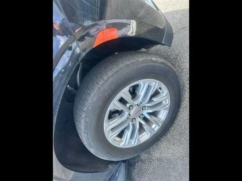 Certified 2023 GMC Yukon SLT w/ SLT Luxury Package image 41