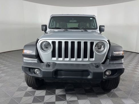 Used 2023 Jeep Wrangler Sport S image 4