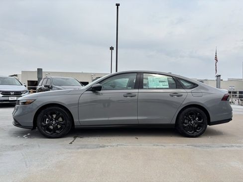 New 2025 Honda Accord SE image 5