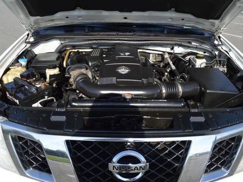 Used 2013 Nissan Frontier SV AWD/4WD image 30