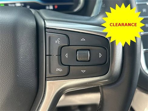 Used 2023 Chevrolet Suburban LT image 38